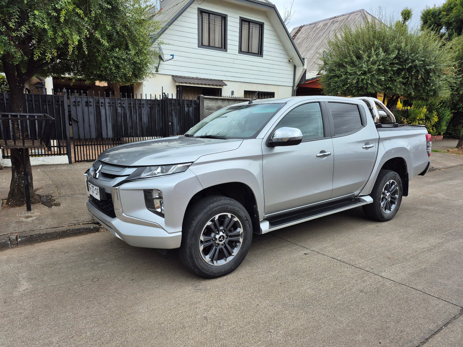 Mitsubishi L200 - Imagen 1