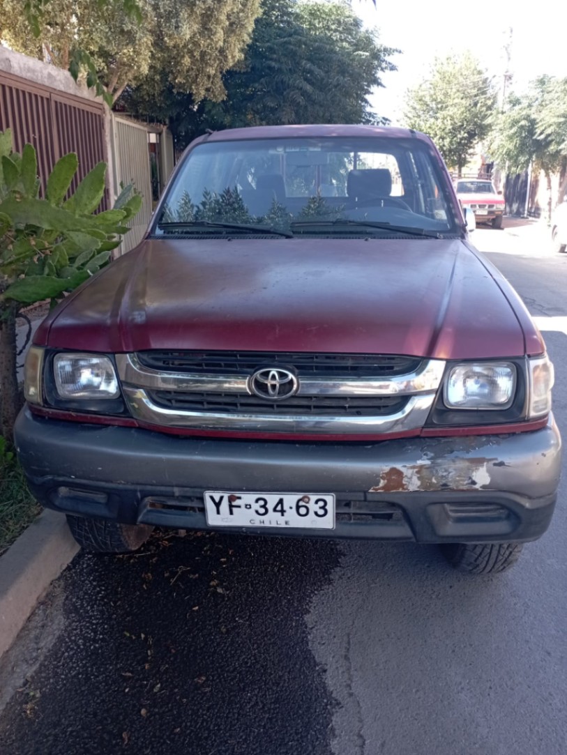 Toyota Hilux - Imagen 1