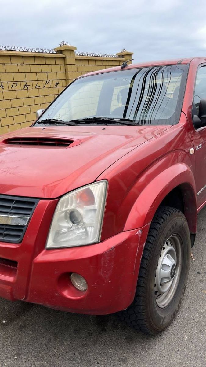 Chevrolet Dmax - Imagen 1