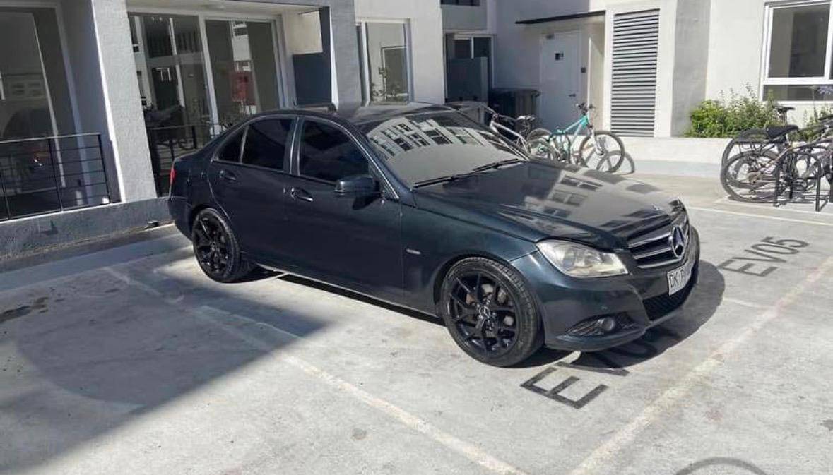 Mercedes-Benz C180 - Imagen 1