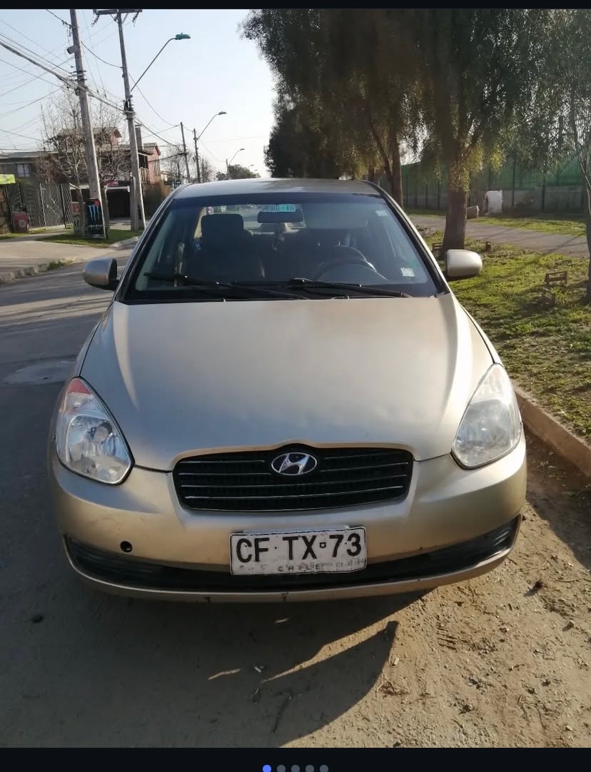 Hyundai Accent - Imagen 1