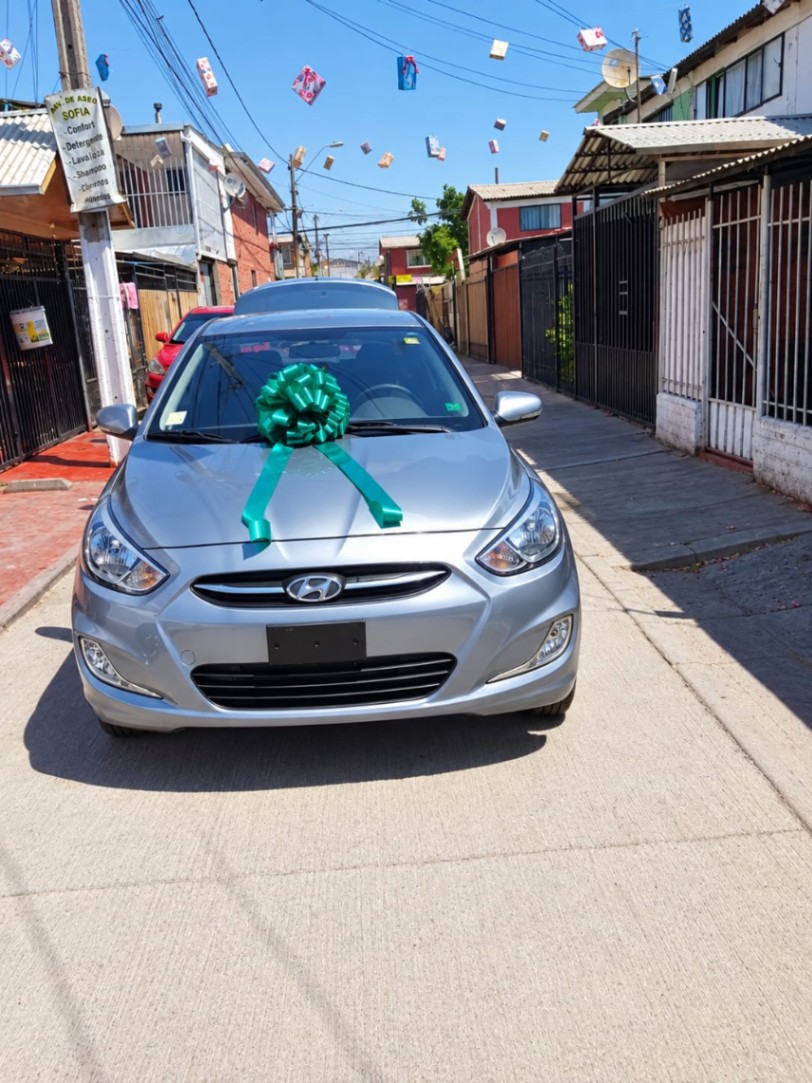 Hyundai Accent - Imagen 1