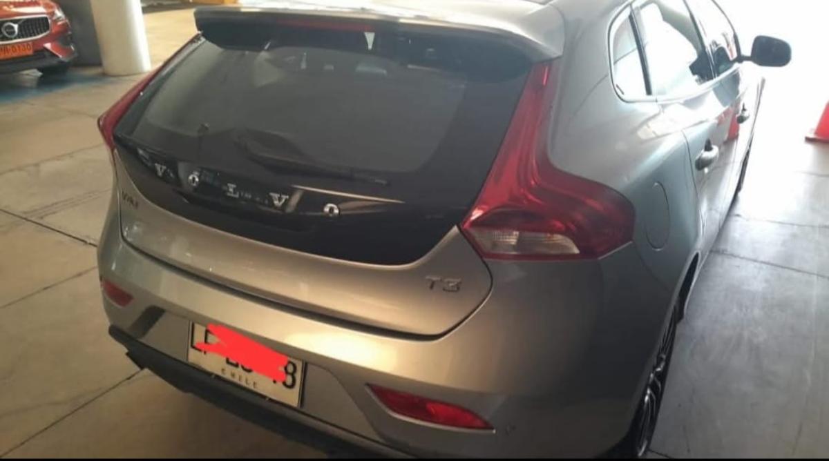Volvo V40 - Imagen 1
