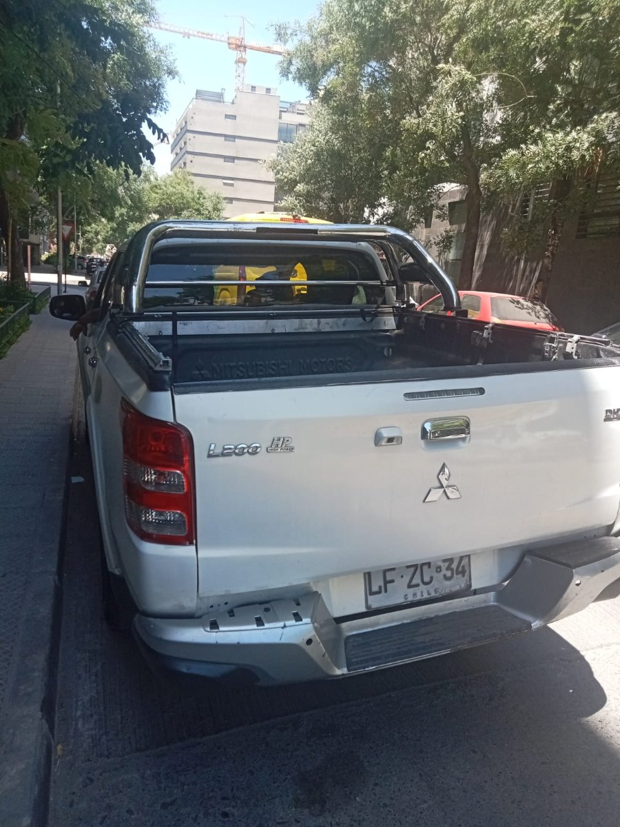 Mitsubishi L200 - Imagen 1